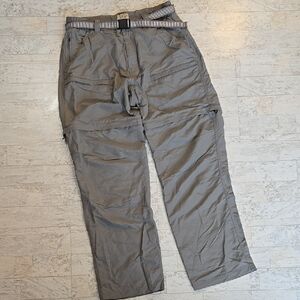 L.L. Bean Size Medium Men's Tropicwear Zip-Leg Pants shorts